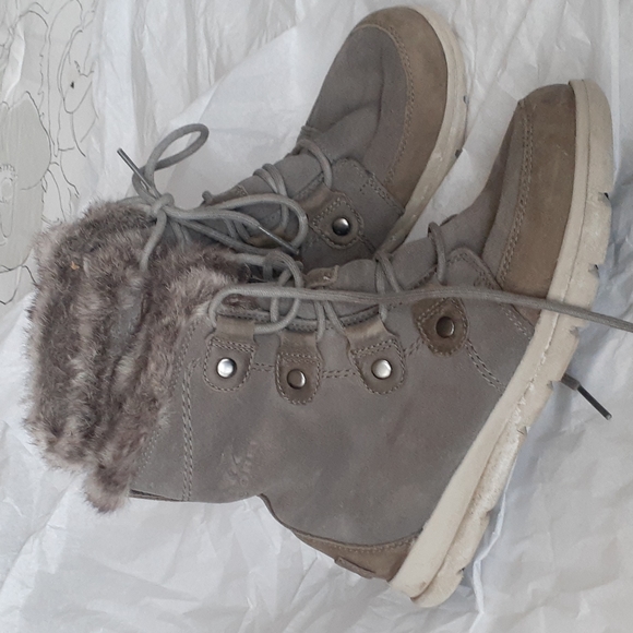 Sore gray suede winter boots 8 - Picture 1 of 8